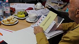 Die erste Sitzung des Quartiersrats Hellersdorfer Promenade. (Foto: S·T·E·R·N Gesellschaft der behutsamen Stadterneuerung)