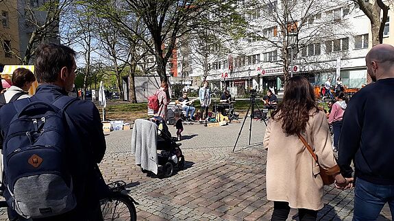 Für musikalische Begleitung sorgte die Band Sophie Trost Combo. (Bild: QM Pankstraße)