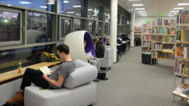 Die Helene-Nathan-Bibliothek ist ein Bildungsort und wichtiger Standort für die Nachbarschaft. Bild: Birgit Leiß