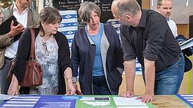 Senatorin Katrin Lompscher (Mitte) beim Stadtforum „beteiligen!“ am 26. Juni 2017. Foto: Till Budde