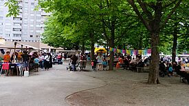 Beim „Markt der Akteure“ herrschte buntes Treiben. (Bild: QM Wassertorplatz)
