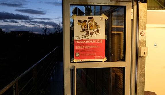 Die Projektbörse fand am 14. November 2023 im Lernzentrum Helliwood am U-Bahnhof Hellersdorf statt. (Bild: QM Hellersdorfer Promenade)