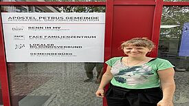 Kristin Bohner, Leiterin des Lokalen Bildungsverbunds Märkisches Viertel und Rollbergesiedlung, stellt sich und ihre Arbeit  vor. (Bild: QM Titiseestraße)