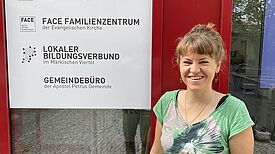 Kristin Bohner, Leiterin des Lokalen Bildungsverbunds Märkisches Viertel und Rollbergesiedlung, stellt sich und ihre Arbeit  vor. (Bild: QM Titiseestraße)