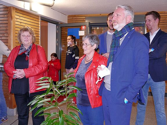 Waren bei der Feier zu Gast: Dagmar Buchholz, Senatsverwaltung für Stadtentwicklung und Wohnen, Bezirksbürgermeisterin Dagmar Pohle, Senator Sebastian Scheel. (von links) (Bild: Anka Stahl)