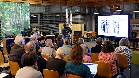 Das Quartiersmanagement Hellersdorfer Promenade präsentierte vielfältige Projekte für eine nachhaltige und zukunftsorientierte Entwicklung. (Bild: QM Hellersdorfer Promenade)