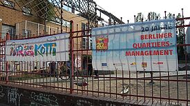 In der Dresdener Straße 12 wurden gleich zwei Geburtstage gefeiert. Das Quartiersmanagement Kreuzberg und die Soziale Stadt sind 20 Jahre alt geworden. Bild: Kiezreporterin QM Zentrum Kreuzberg