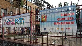 In der Dresdener Straße 12 wurden gleich zwei Geburtstage gefeiert. Das Quartiersmanagement Kreuzberg und die Soziale Stadt sind 20 Jahre alt geworden. Bild: Kiezreporterin QM Zentrum Kreuzberg