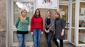 Das Team des neuen Projekts „Bildungskarrieren“: Annemarie Guzy (Familienpunkt Reinickendorf), Verena Schulte (Familienpunkt Reinickendorf), Julia Wangermann (Wortlaut), Katrin Becher (Wortlaut). (Bild: QM Auguste-Viktoria-Allee)