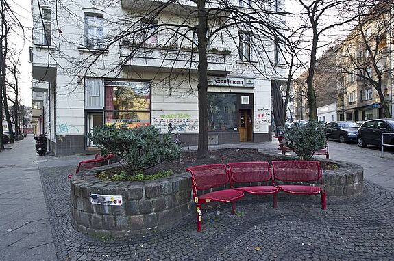 Der Platz unter der Linde. Foto: QM Flughafenstraße