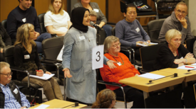 Austausch- und Diskussionsrunde während des Kongresses. Foto: Standbild aus dem Video zum Quartiersrätekongress 