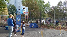 Trainingseinheiten, wie hier in der Gropiusstadt, verlegt ALBA BERLIN aktuell ins Internet. Foto: Selma Tuzlali