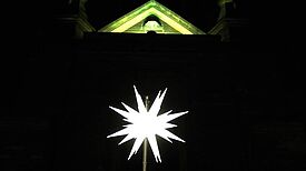 Die Weihnachtslichter im Brunnenviertel Bild: QM Brunnenviertel-Brunnenstraße