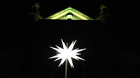 Die Weihnachtslichter im Brunnenviertel Bild: QM Brunnenviertel-Brunnenstraße