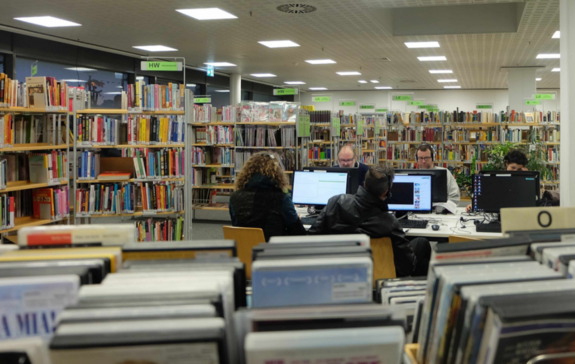 Die Helene-Nathan-Bibliothek ist ein Bildungsort und wichtiger Standort für die Nachbarschaft. Bild: Birgit Leiß