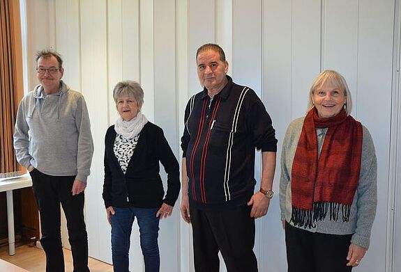 Vier neue Mediatorinnen und Mediatoren wollen die Anwohnerschaft im Kiez bei Konflikten unterstützen. (Bild: QM High-Deck-Siedlung/Sonnenallee Süd W+P GmbH) 
