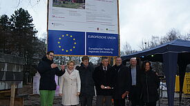Gruppenbild zur Grundsteinlegung der Neuköllner Stadtteil-Kita Bild: Sebastian Mönch
