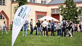 Etwa 120 Studierende versammelten sich zum SPORT VERNETZT Summit zwischen dem 5. und 6 Juli 2024 am Campus Nord der Humboldt-Universität. (Bild: Ellen Kallscheuer)