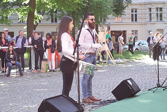 Live-Acts sorgten für musikalische Abwechslung beim Fest der Religionsgemeinschaften 2018. Foto: Kadriye Karci