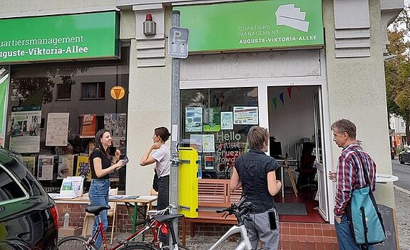 Das Jahr 2023 hatte es in sich für das QM-Gebiet: rege Aktivitäten, politische Aufmerksamkeit und das vielversprechende Rosengarten-Projekt. (Bild: QM Auguste-Viktoria-Allee)