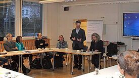 Jugendstadtrat Oliver Schworck (2.v.r.) auf dem Jubiläumstreffen des Bildungsverbunds. Foto: Marion Schütt