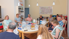 Bezirksbürgermeisterin Dr. Carola Brückner (links) stellte sich in entspannter Atmosphäre den Fragen der Vertreterinnen und Vertreter des QM-Gebiets. (Bild: Ralf Salecker)