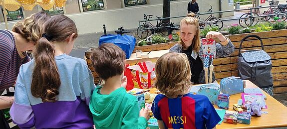 Für alle, die ihre Stempelkarte erfolgreich füllten, gab es am Ende tolle Preise. (Bild: Birgit Leiß/Webredaktion)