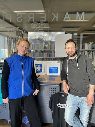 Projektleiterin Natascha Kordts und Mitarbeiter Mosaab Bittar ist es wichtig, das Projekt inklusiv und so barrierearm wie möglich zu gestalten und bei der Planung auf die Wünsche der Teilnehmenden einzugehen. (Bild: QM Pankstraße)