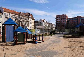 Spielplatz in der Delbrückstraße im Bezirk Neukölln. (Bild: QM Glasower Straße)