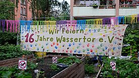 Bei der Jubiläumsfeier des Wassertor e. V. wurde angekündigt, dass der Ausbau des Mehrgenerationenhauses mit Mitteln des Baufonds ermöglicht wird. (Bild: Julian Krischan)