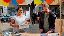 Bei der Ideenwerkstatt wurden auch erste Vorschläge für die Ausgestaltung des Cafés im geplanten Zentrum gesammelt. Die Bewohnerinnen und Bewohner konnten ihre Wünsche äußern. (Bild: Birgit Leiß)