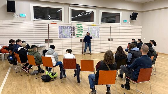 Die Jugendlichen beteiligten sich besonders aktiv am Workshop. (Bild: pro garten)