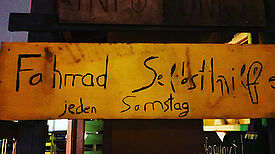 Jeden Samstag öffnet die Fahrradselbsthilfewerkstatt von 12 bis 18 Uhr. Bild: FSW Mehringplatz