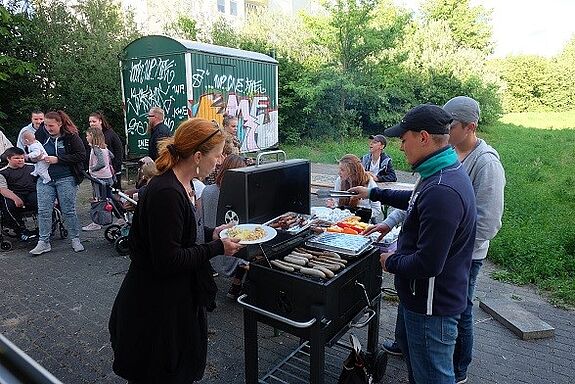 Die Büroeröffnung des Quartiersmanagements Kosmosviertel. Foto: Birgit Leiß