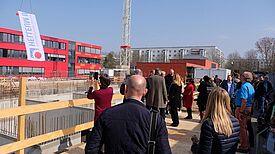 Die Grundsteinlegung erfolgte am 25. März 2022. (Bild: Julian Krischan)