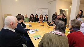 Quartiersratssitzung in der Waschküche. Bild: Dominique Hensel