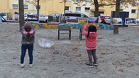 Am 3. November 2021 verwandelte sich der Kastanienplatz in eine Open-Air-Galerie. Bild: QM Wassertorplatz