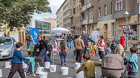 Die Lutherstraße in der Spandauer Neustadt wurde für einen Tag zur Spielstraße. Foto: www.salecker.info