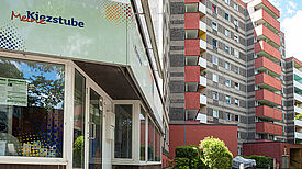 Der Eingang der Kiezstube im Kraepelinweg 1. Bild: Ralf Salecker