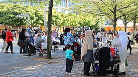 Der Rollbergkiez ist bunt und vielfältig. Das neue Projekt „Starke Nachbarschaft im Rollbergkiez“ möchte Begegnungen zwischen den vielfältigen Anwohnenden schaffen.