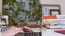 Viele Schülerinnen und Schüler sind auf das "digital learning" angewiesen. Bild: Pexels /Polina Zimmerman