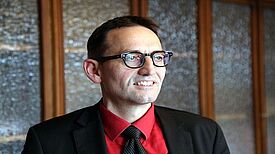 Stephan von Dassel in seinem Büro Bild: Johannes Hayner