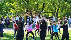 Mit viel Bewegung feierten die Nachbarinnen und Nachbarn der Gropiusstadt den Tag der Städtebauförderung. (Bild: QM Gropiusstadt Nord)