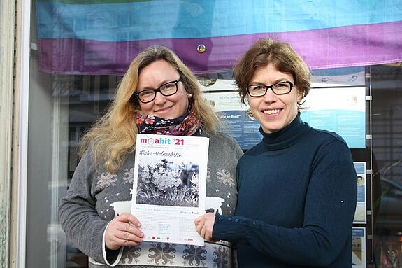 Ulrike Bungert (li.) und Elke Gausepohl sind die Herausgeberinnen der moabit°21. Bild: Gerald Backhaus