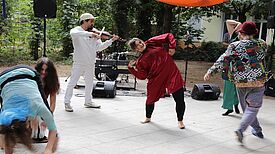 Musik und Tanz beim Panke Parcours 2018. Bild: Andrei Schnell