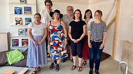 Die Vertreterinnen und Vertreter der Einrichtungen haben sich zusammengeschlossen, um ein dezentrales Stadtteilzentrum zu gründen. (Bild: QM Rixdorf)