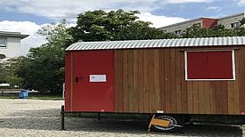 Der ehemalige Bauwagen „Kastaniette“ ist ein beliebter Treffpunkt in der Nachbarschaft. Foto: QM Boulevard Kastanienallee