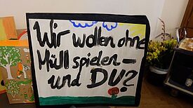 Neuköllner Schülerinnen und Schüler setzen sich für eine saubere Nachbarschaft ein. Foto: QM Flughafenstraße