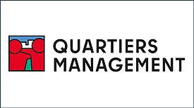 Logo des Quartiersmanagements mit zwei stilisierten roten Figuren und dem Schriftzug „Quartiersmanagement“.