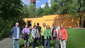 Die Bewohnerinnen und Bewohner der Hellersdorfer Promenade bei einem Ausflug nach Schöneberg Foto: S.T.E.R.N. GmbH